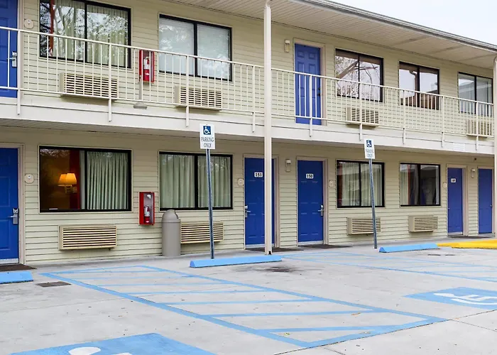 West Ashley Inn
